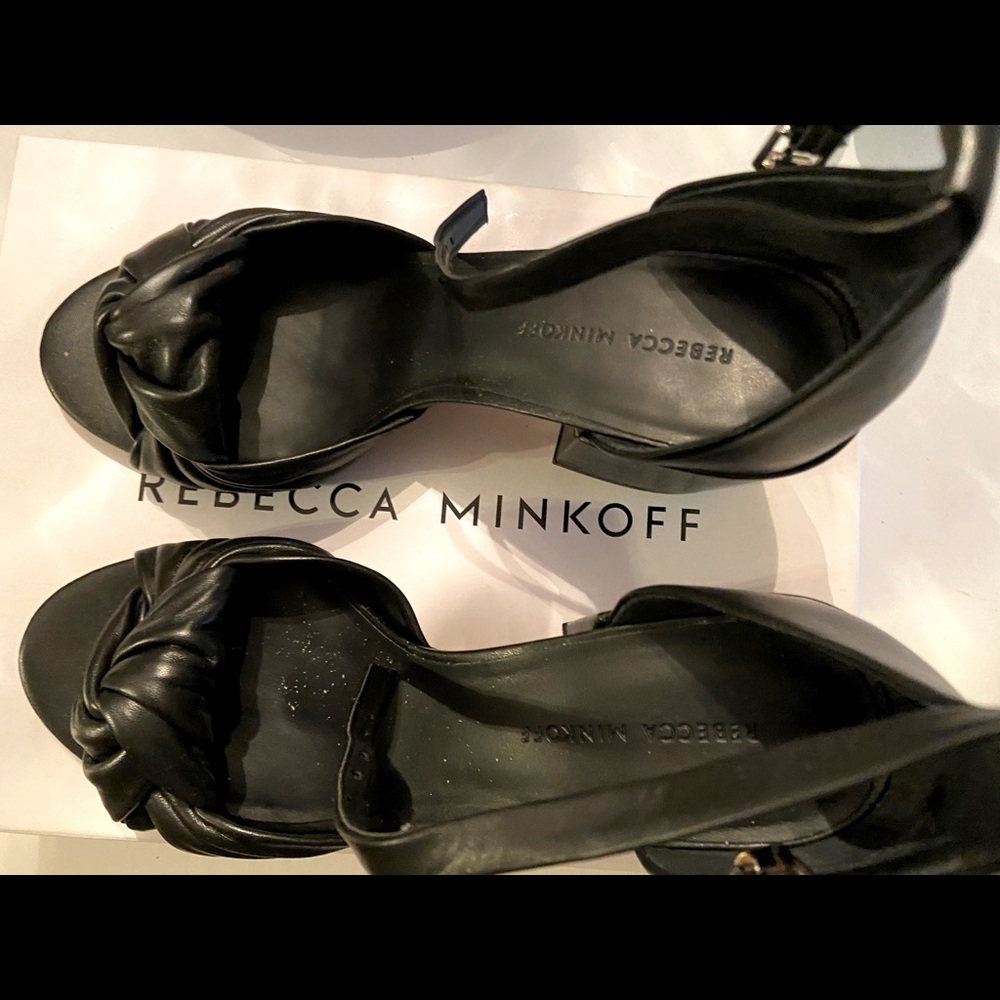 Black leather knotted chunky heel sandal